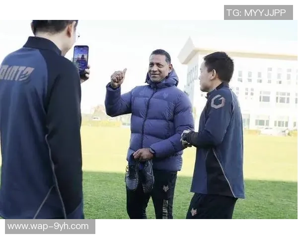 陕西足球夏季盛典热情开启球迷齐聚共庆足球文化盛宴